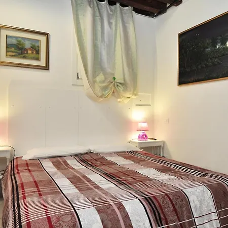 Cozy Apartment Near Rialto Bridge/ St.Mark Square-3
